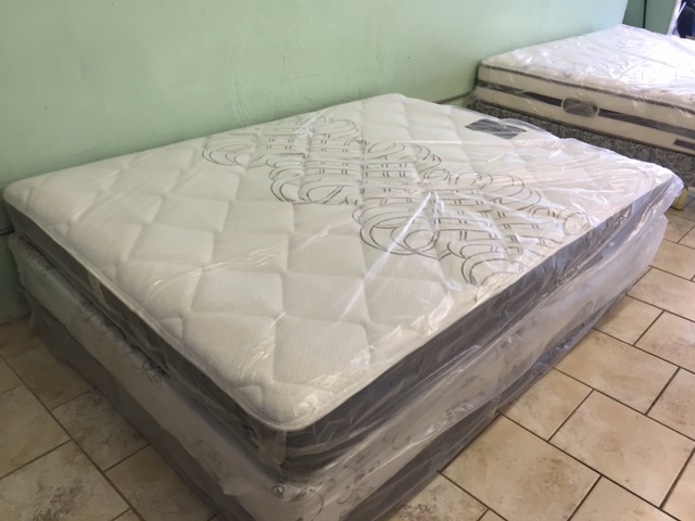 Cheap plush queen on sale mattress