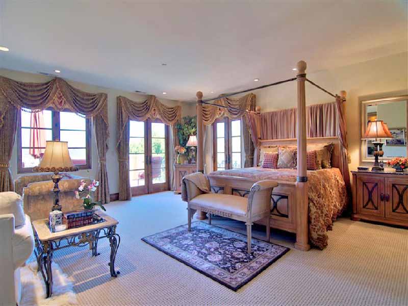furniture-bed-room-luxury-homes-design-Hilltop-Estate-with-beautiful-outdoor-swimming-pool