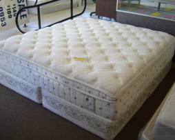 Serta Super Pillow Top Mattress Set